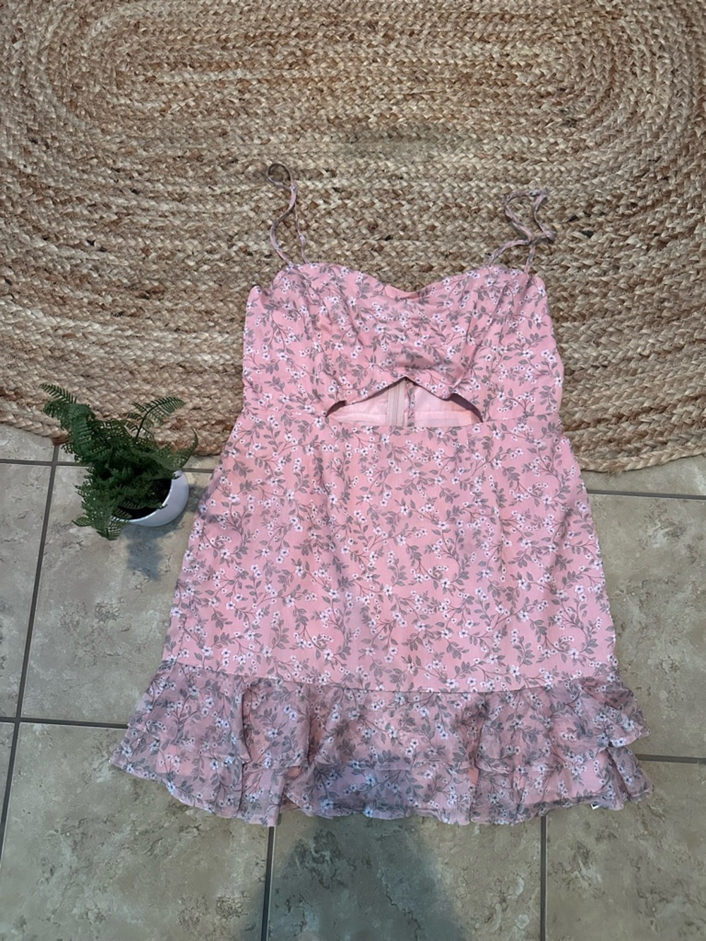 FLORAL MINI CUT OUT DRESS